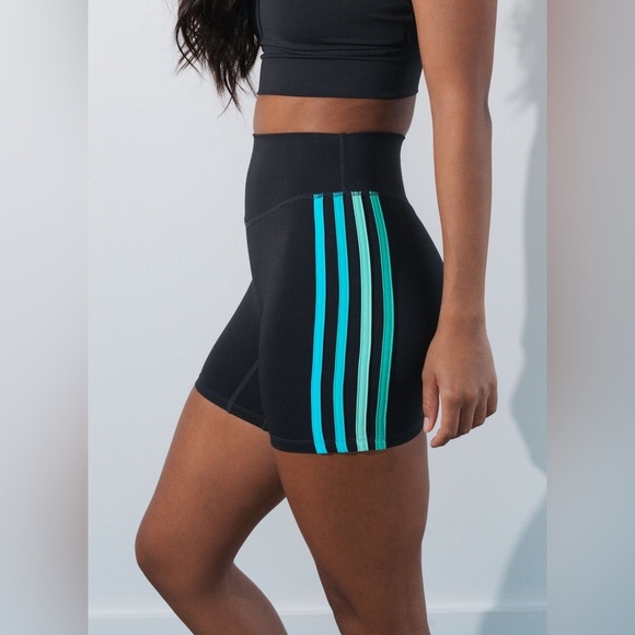 Vitality Pulse Biker Shorts- Night Drive - Picture 4 of 4